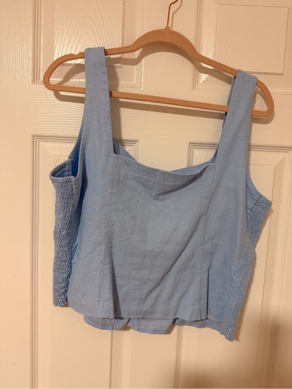 Old Navy Light Blue Button-Front Tank with Smocked Sides - Picture 3 of 4